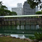 高松城の天守閣に至る橋