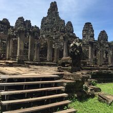 アンコールトムのバイヨン寺院のクメールの微笑みです。