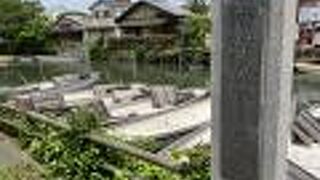 柳川の川下りに沿って続く散歩道