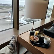 キャセイパシフィック航空のラウンジにも行ってみました。