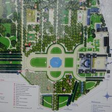 4番が美術館で、公園の外側の入り口から入ります