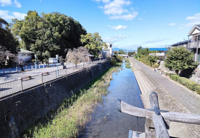 神事に由来する川の名前