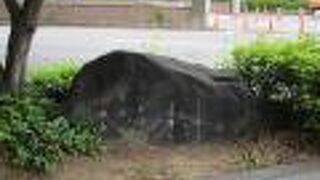 御池大橋の袂にあります