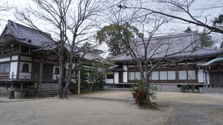 木付家初代親重が創建した臨済宗東福寺派の寺