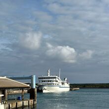 出発は、港の八島エリアです