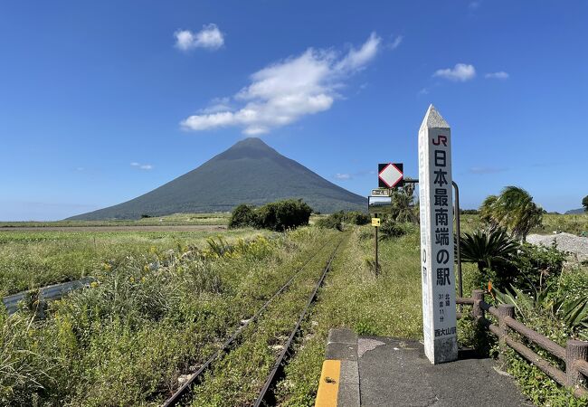 駅なのにみんな車でやってくる