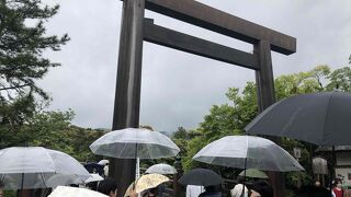 何度行っても境内を歩くと神聖な気持ちになります。