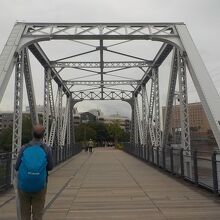途中にはトラス橋港一、二号橋梁もあります。