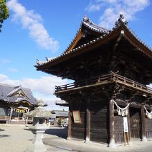 若宮八幡社楼門