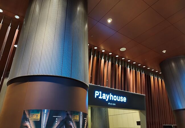 Playhouseという劇場に初めて入りました