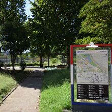 新横浜駅前公園