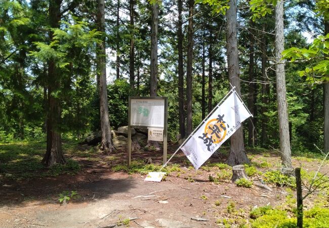 松平郷の下にある駐車場から歩く