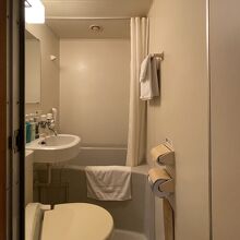 606号室デラックスツインルーム、バスルーム。