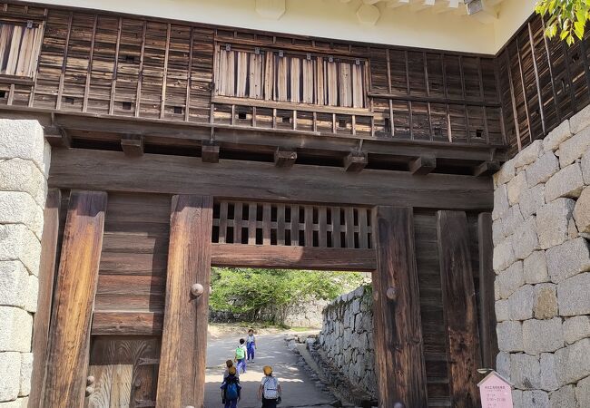 松山城の入り口