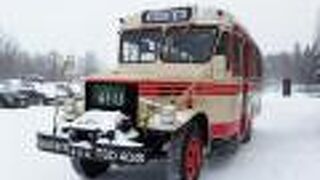 ボンネットバス