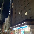 駅横のホテル