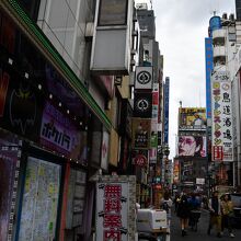 歌舞伎町の街角