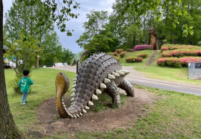 茶臼山恐竜公園