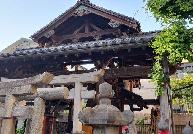 浅草神社の奥に