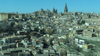 午後はトレドへ