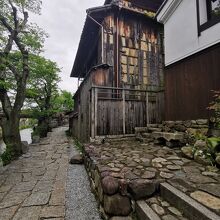 八幡堀石畳の小路