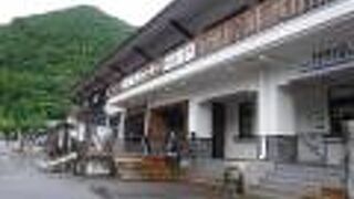 乗り換えに利用