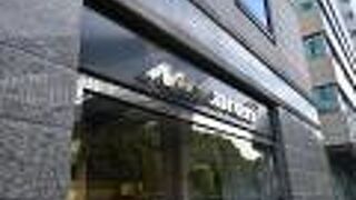 ショーウィンドゥには驚く車種も