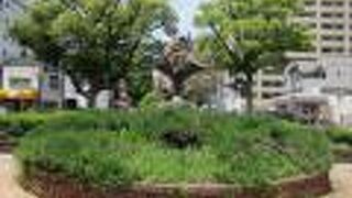 ロータリー内の広場