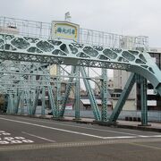 金沢の水色の橋