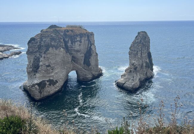 大きな岩