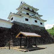 天守閣に入る前から立派さが分かる