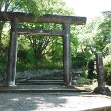 神明社(鳥居) 