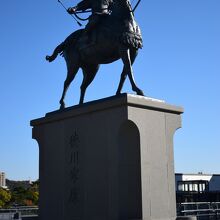 徳川家康公像