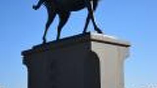 駅前にある大きな家康像