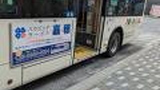 落ち着いた雰囲気のバス