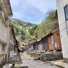 温泉をはしごする。離れているので着替えて移動します。