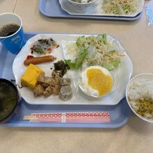 満足なボリュームの無料朝食