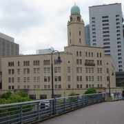 横浜税関資料展示室は横浜三塔のクイーンの塔にある資料館です。