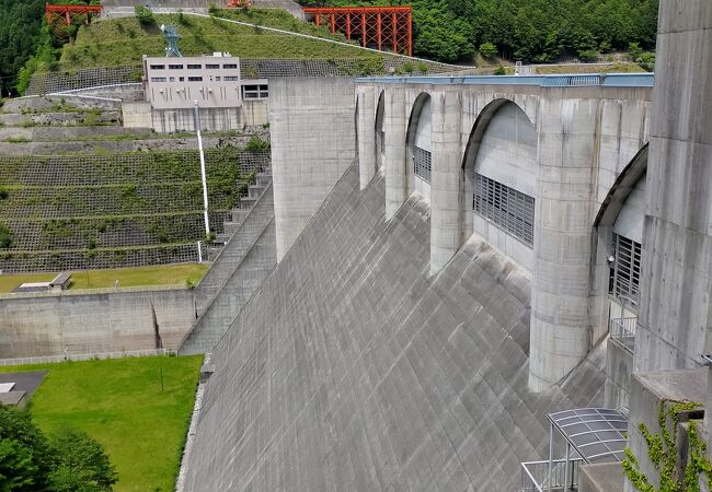 大滝ダム(おおたき龍神湖)
