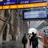 悪天候時は１番ホームを直進