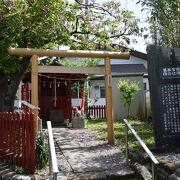 鎌倉市内にある小さな神社