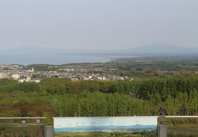 オホーツク流氷館の屋上が展望台になっています