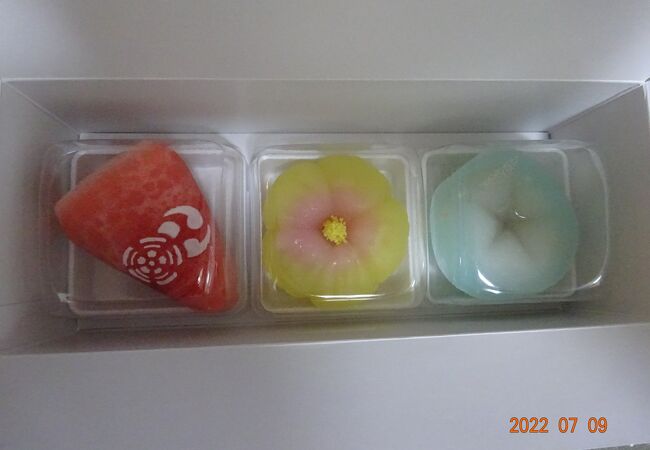 本店は流石の風格ある構え