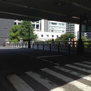 大阪のよく見かける橋の風景