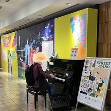 STREET PIANO  ステキな演奏でした