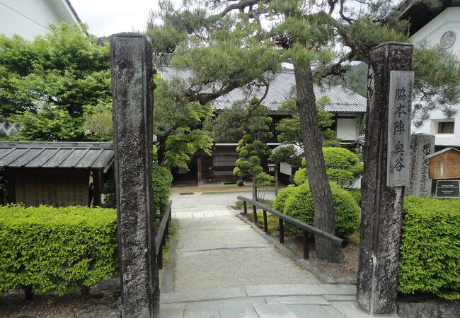 脇本陣を勤めた旧家の建物