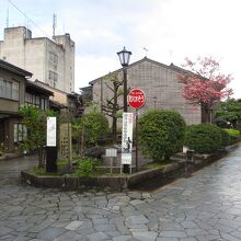 金屋町(千本格子の家並み)