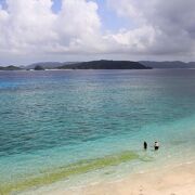 座間味村の阿嘉島を代表する美しいビーチ