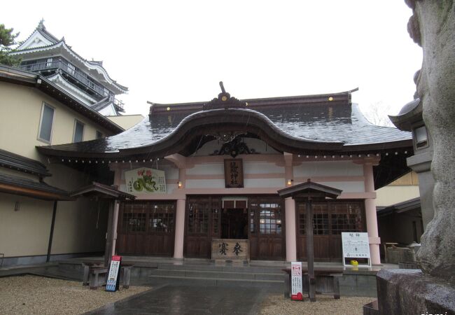 龍城神社