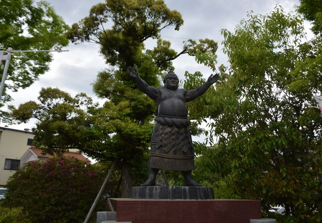 琴桜銅像